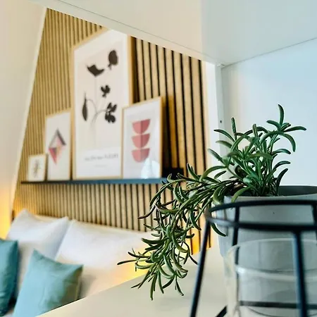 Mini-Apartment In Zentraler Lage Zwenkau Extérieur photo
